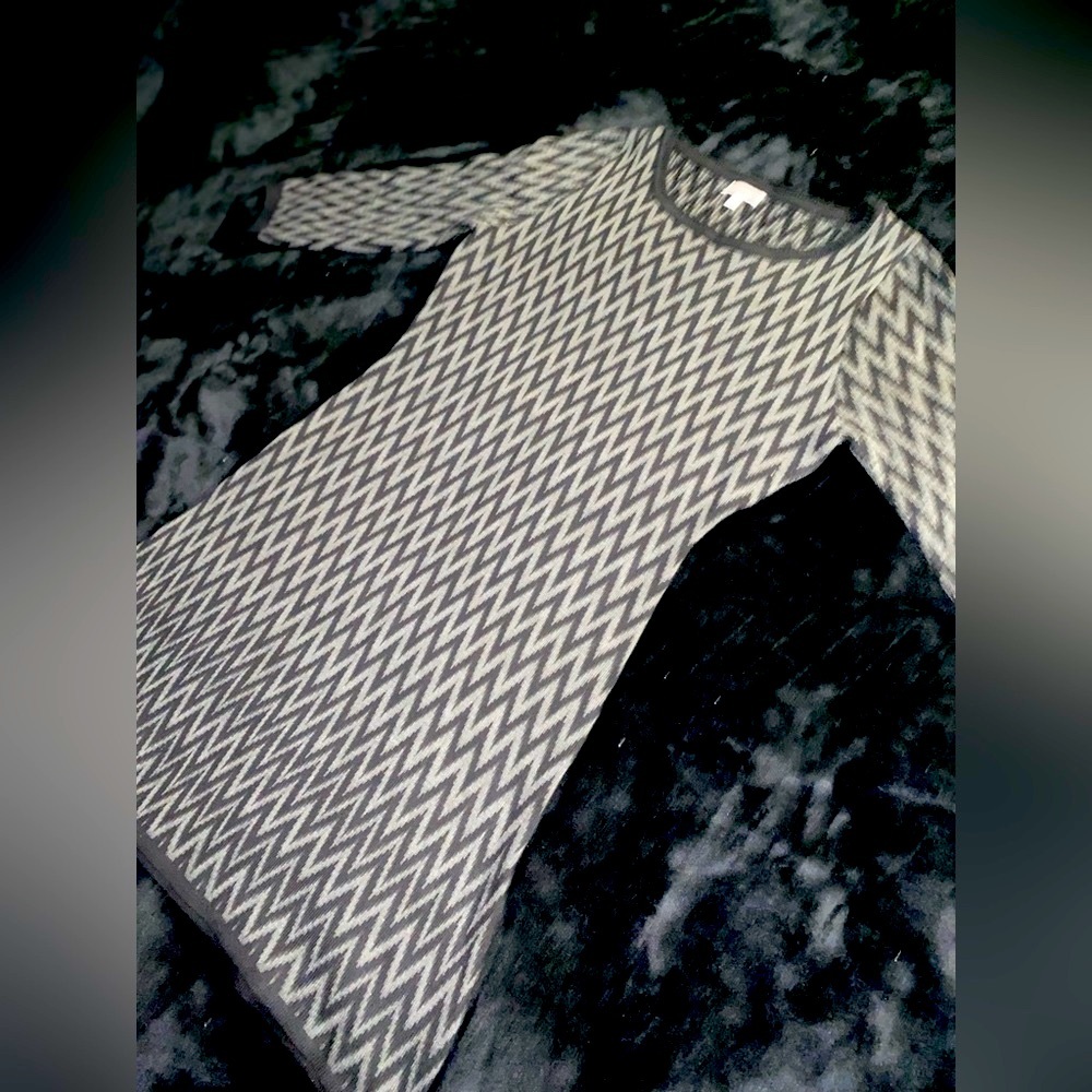 Charming Charlie Black/Gray Chevron Dress - Large